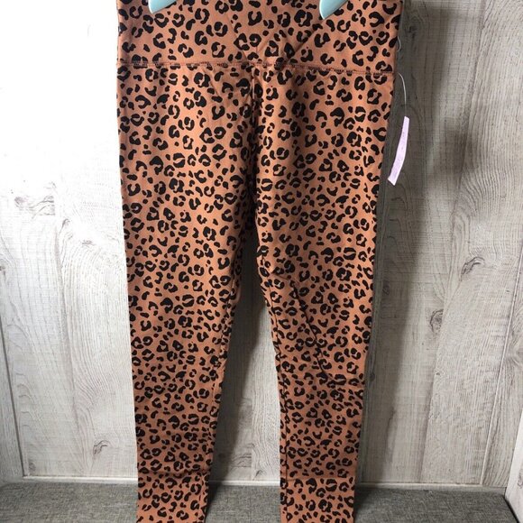 Women's Wild Fable Cheetah Leopard High Rise Leggings Size Medium - Picture 2 of 4